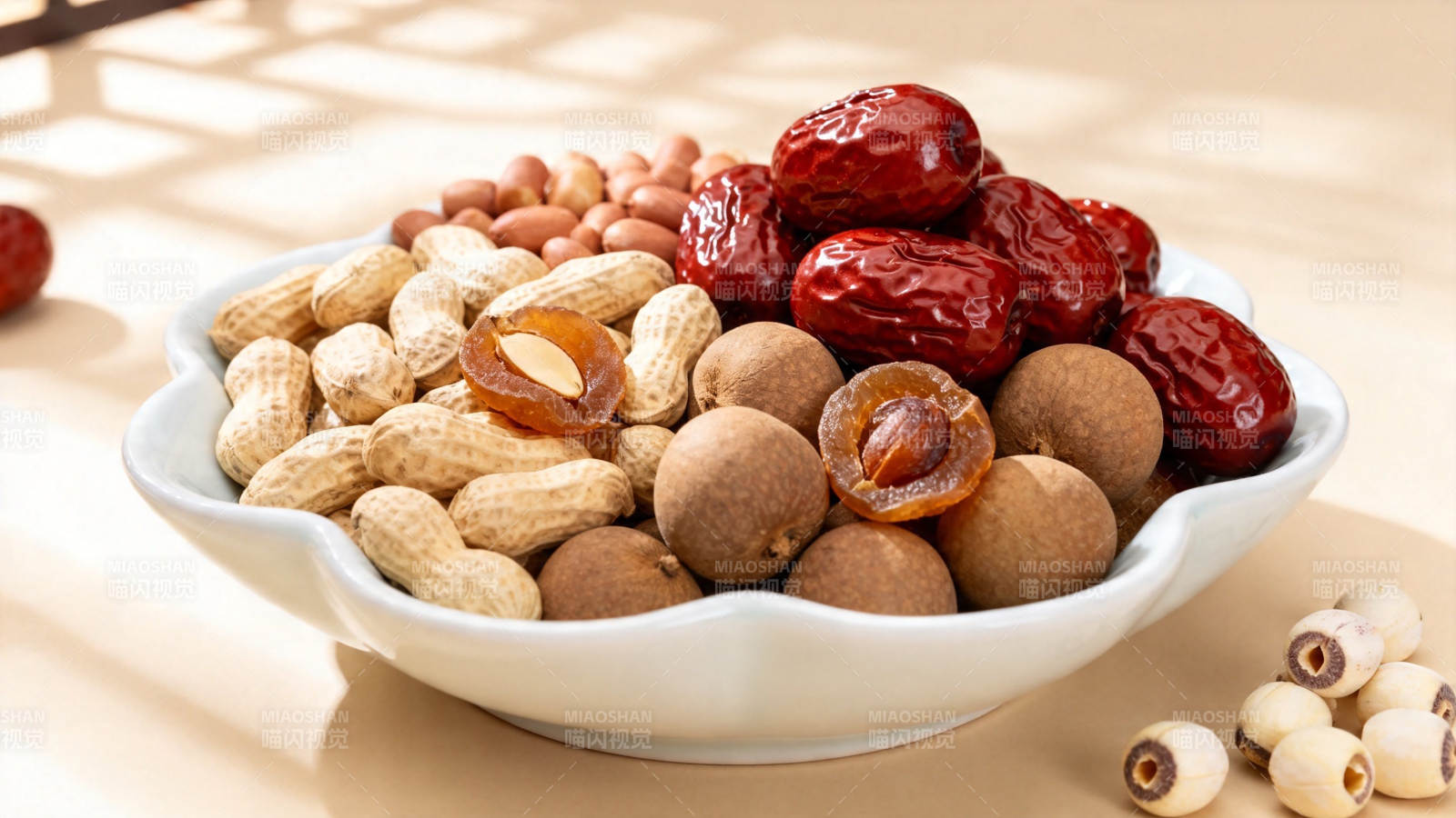 红枣花生桂圆莲子拼盘图片