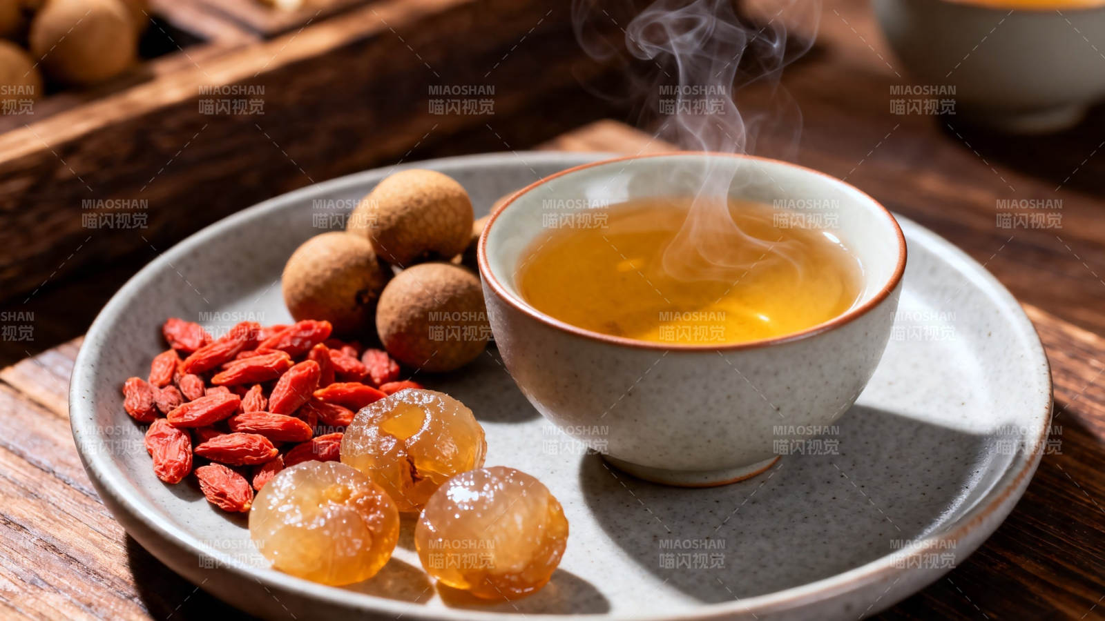 热茶配枸杞桂圆 养生暖身图片