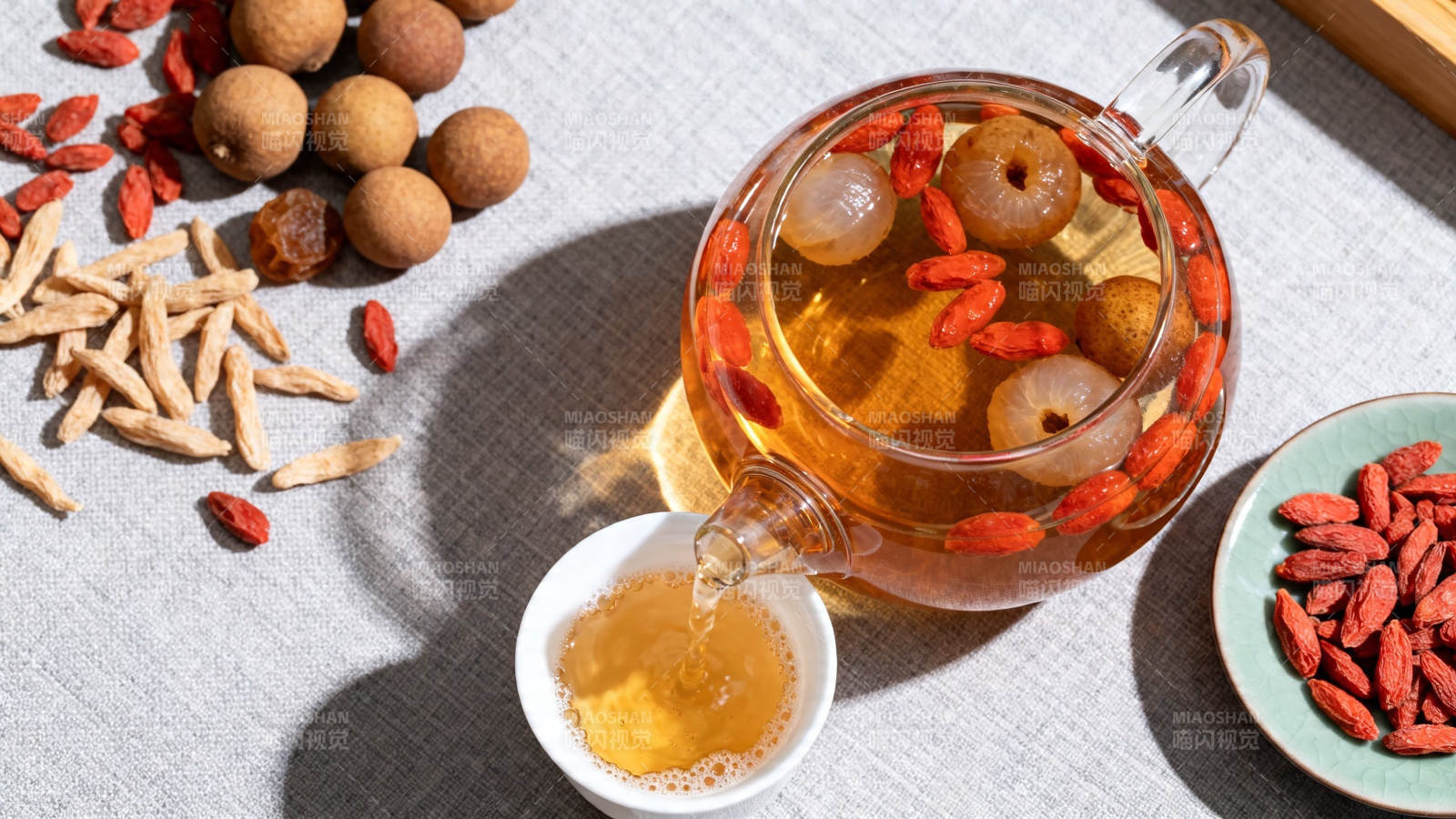 养生茶 枸杞桂圆麦冬泡饮图片