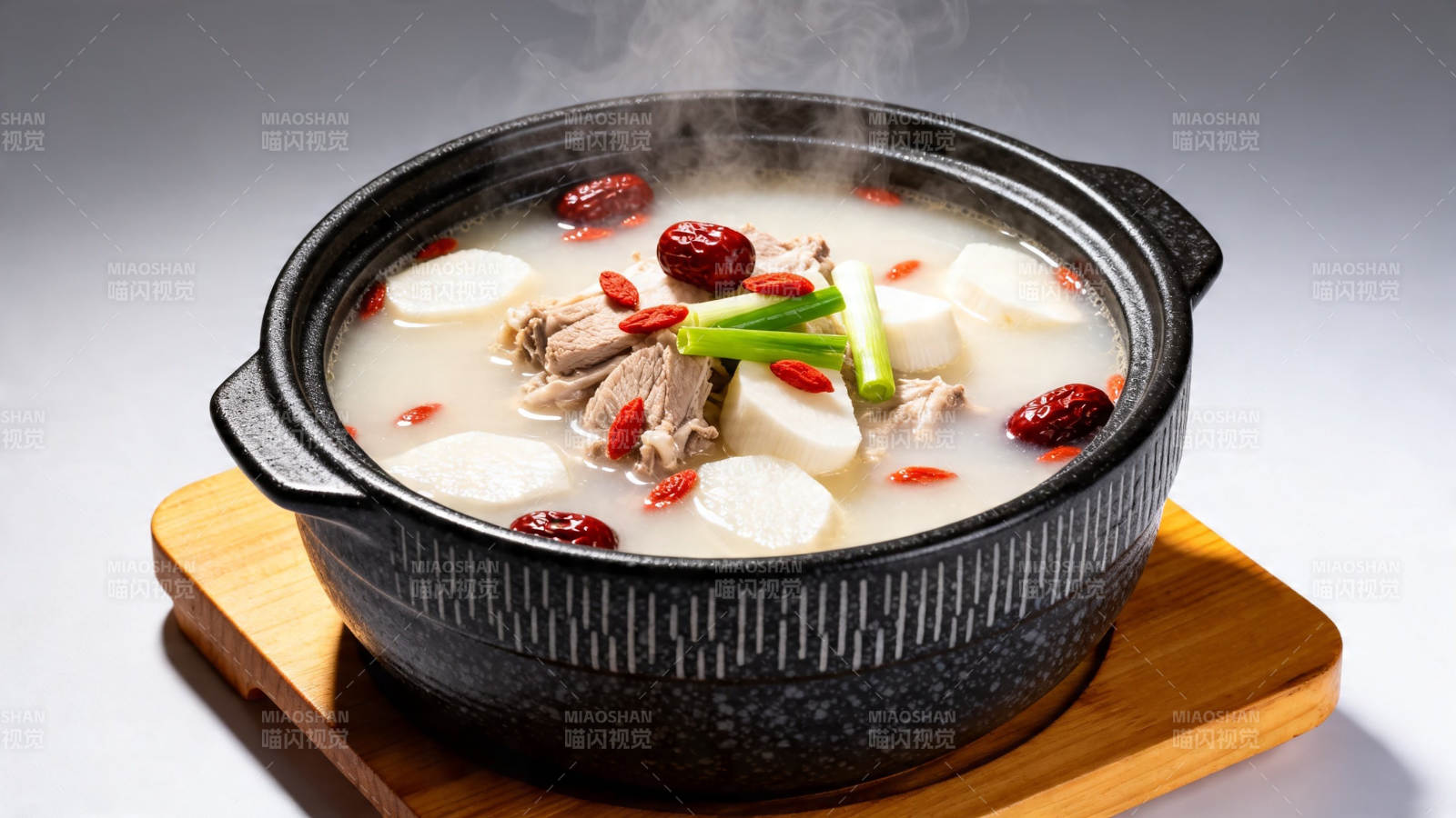 山药红枣炖羊肉汤图片