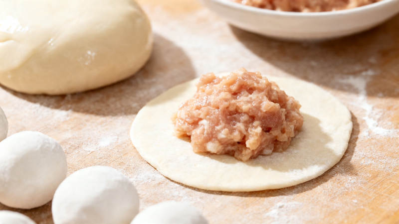 包饺子的温馨时刻图片