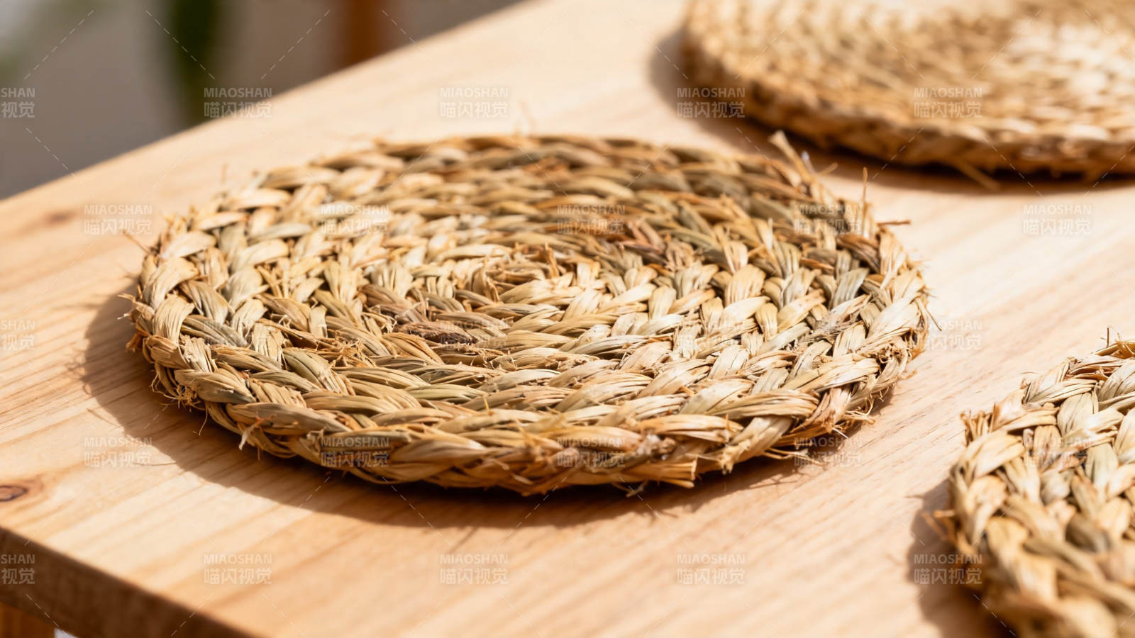 草编杯垫 自然质朴风图片