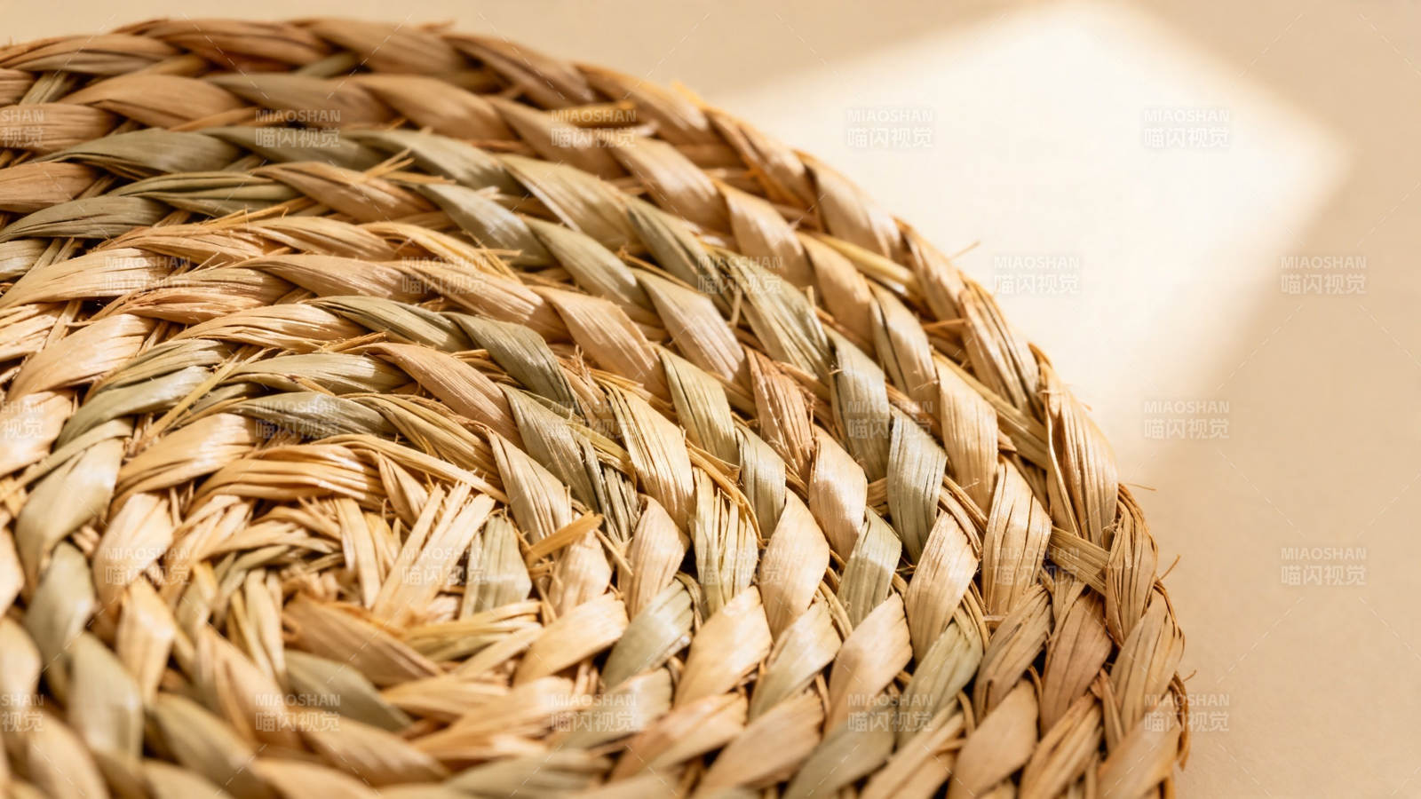 草编螺旋垫 自然纹理美图片