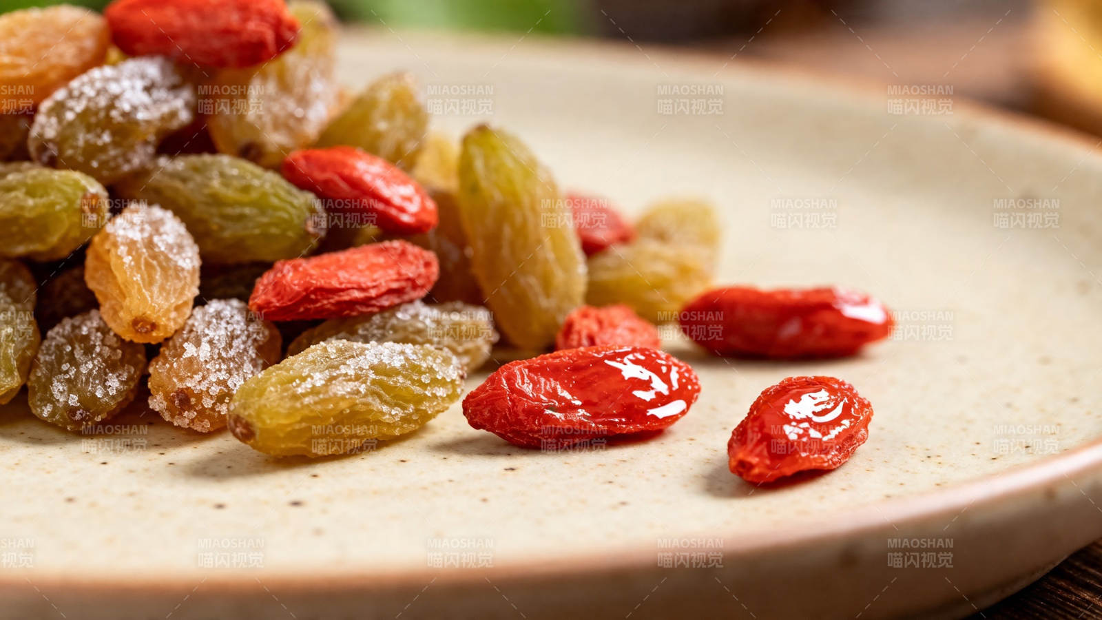 葡萄干枸杞拼盘图片