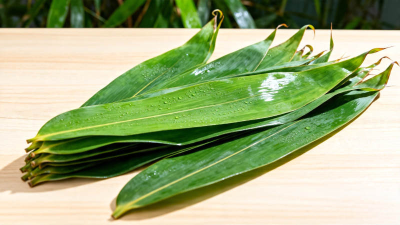 粽叶叠放 清新自然图片