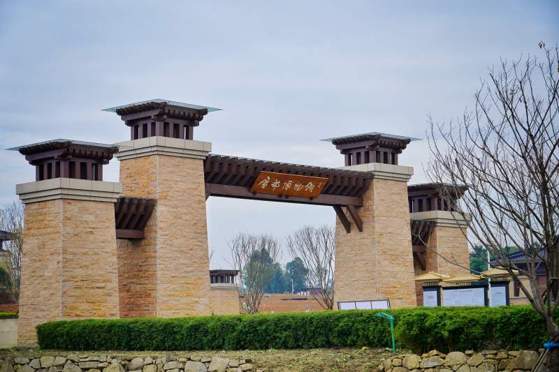 古韵门楼迎客来图片