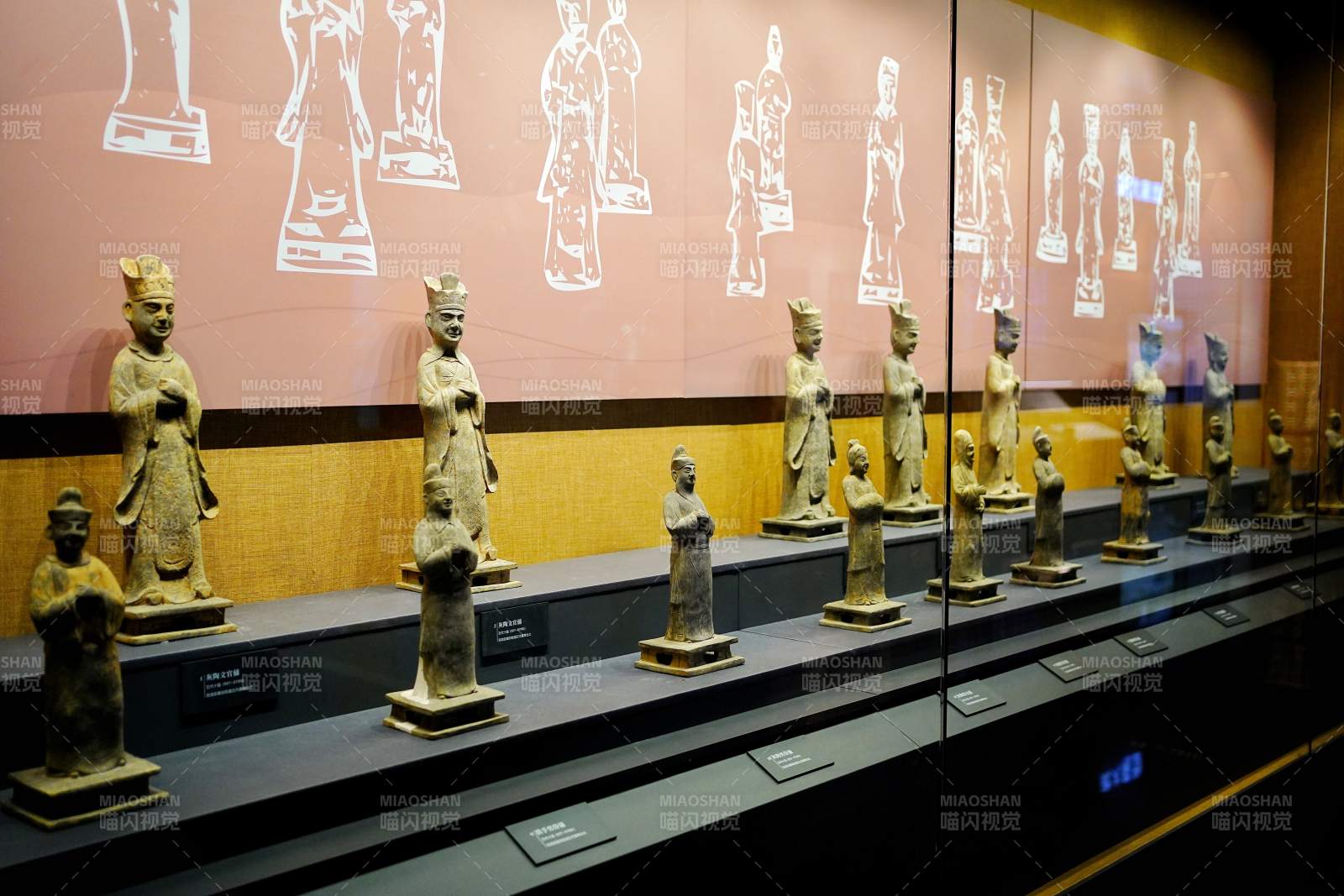 古代陶俑陈列展图片