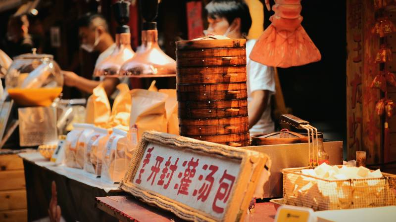 夜市灌汤包 热气腾腾香图片