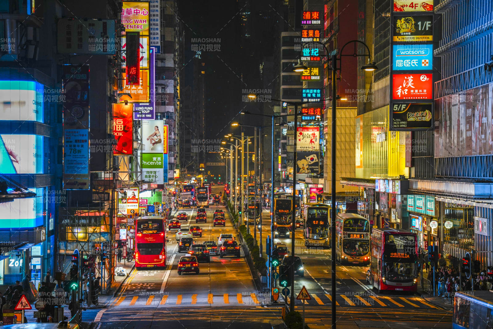香港夜景 霓虹车流繁华街图片