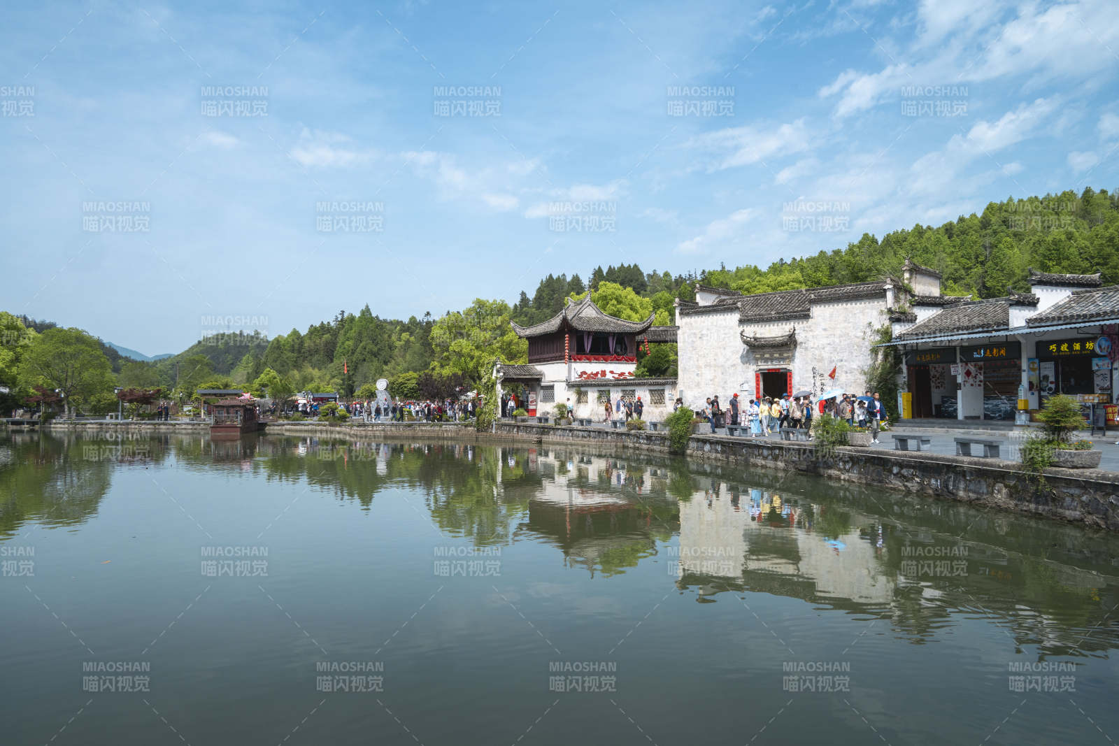 徽派古村映水天图片