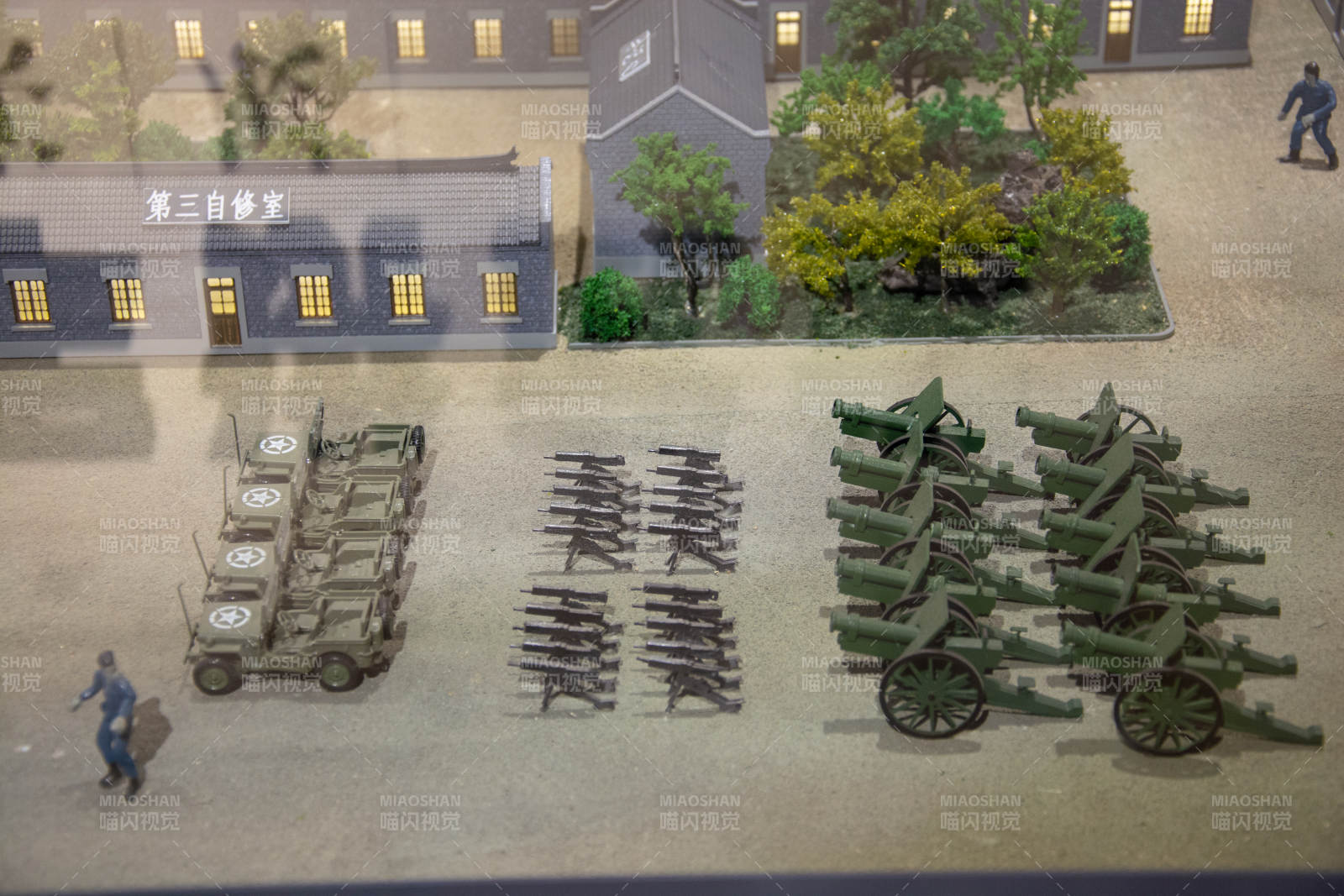 军事模型展示 火炮与军车图片