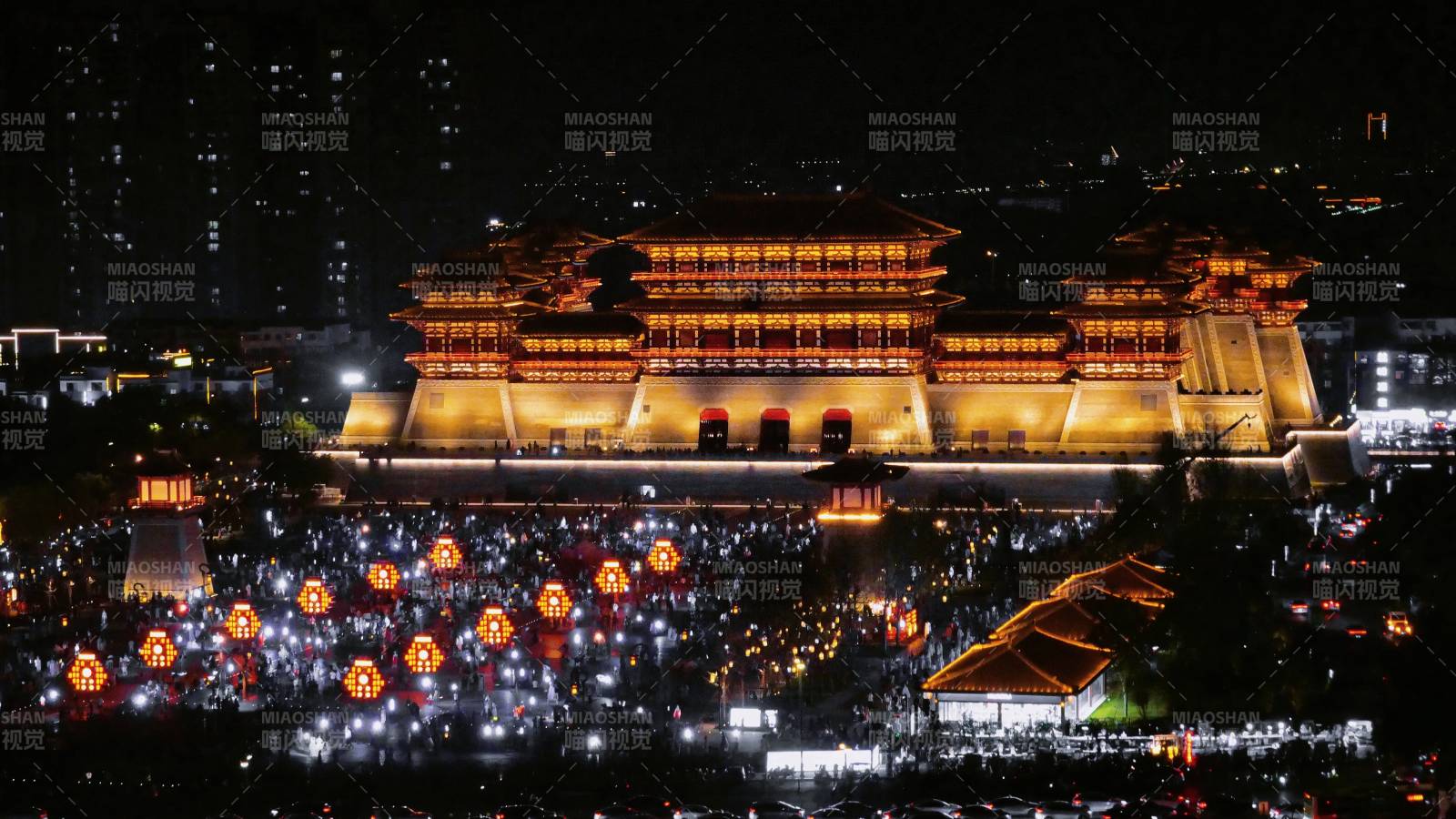 夜景古建筑灯火辉煌图片