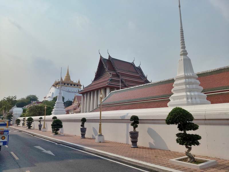 泰国曼谷金山寺泰式寺庙建筑群图片