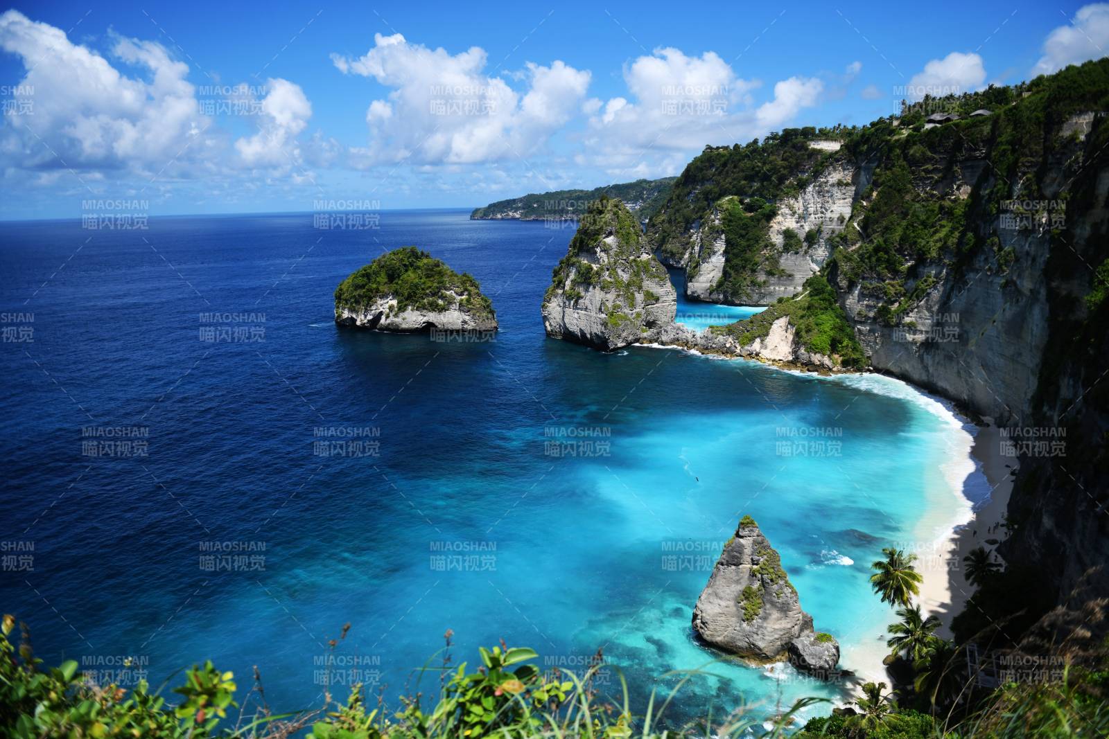 印尼碧海悬崖 秘境海岛风光图片
