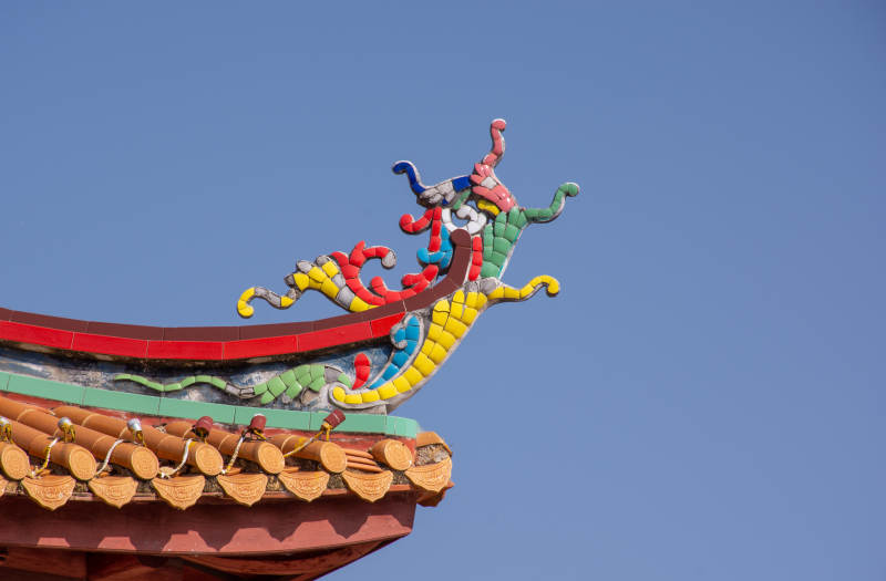 台儿庄古城龙吻脊饰 古建飞檐翘角图片