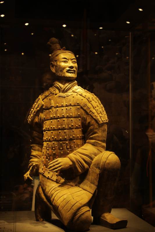 秦跪射俑 兵马俑精品图片