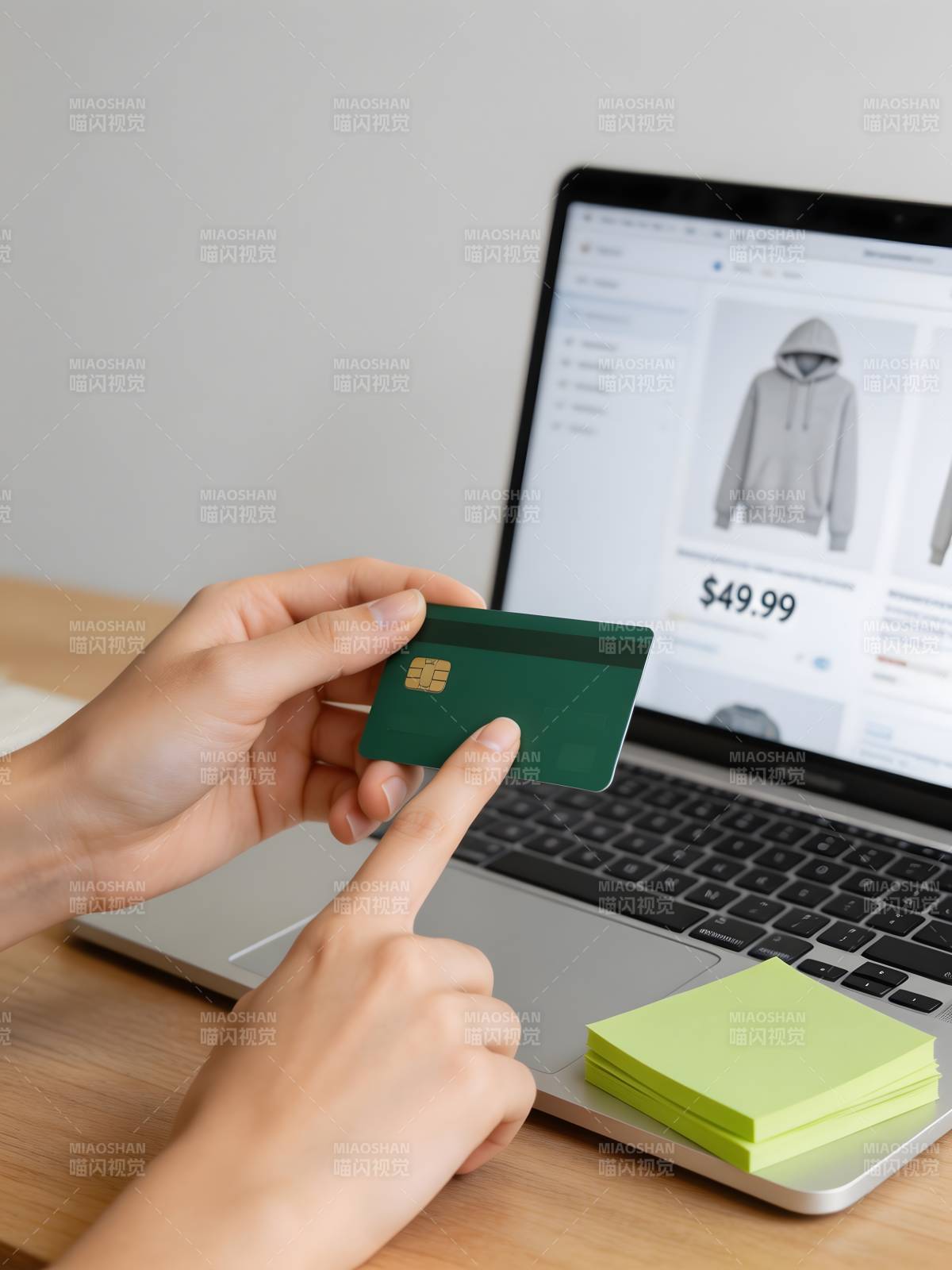 网购支付 持卡点选商品图片