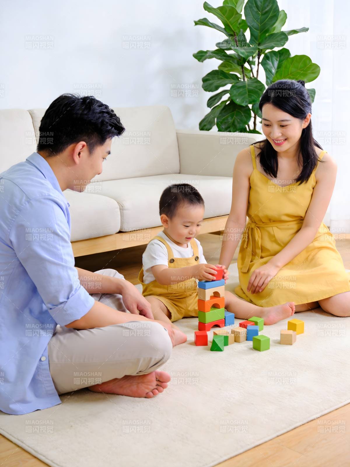 温馨家庭积木时光图片