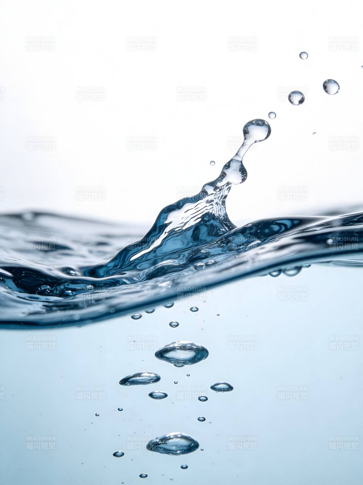 水花飞溅 气泡升腾图片