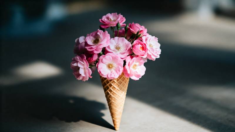 花束冰淇淋 甜美满分图片