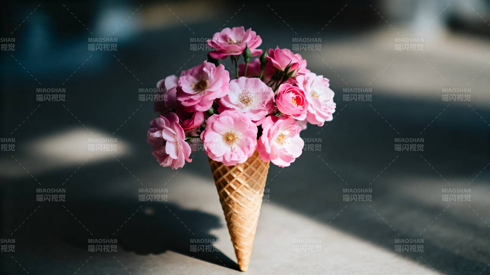 花束冰淇淋 甜美满分图片