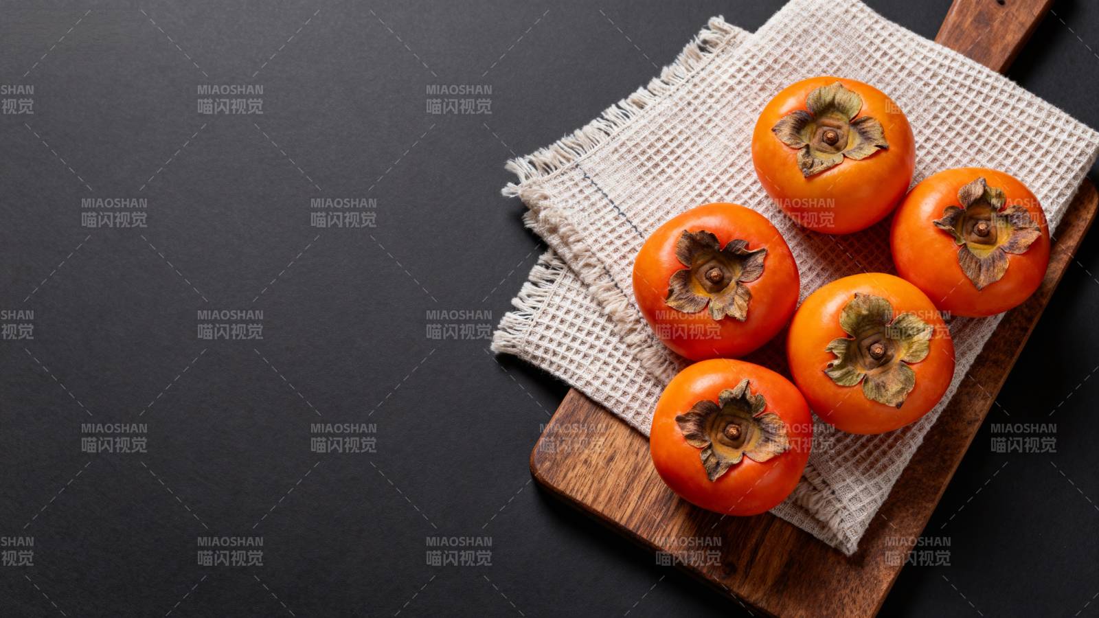 柿子摆盘 秋日暖色图片
