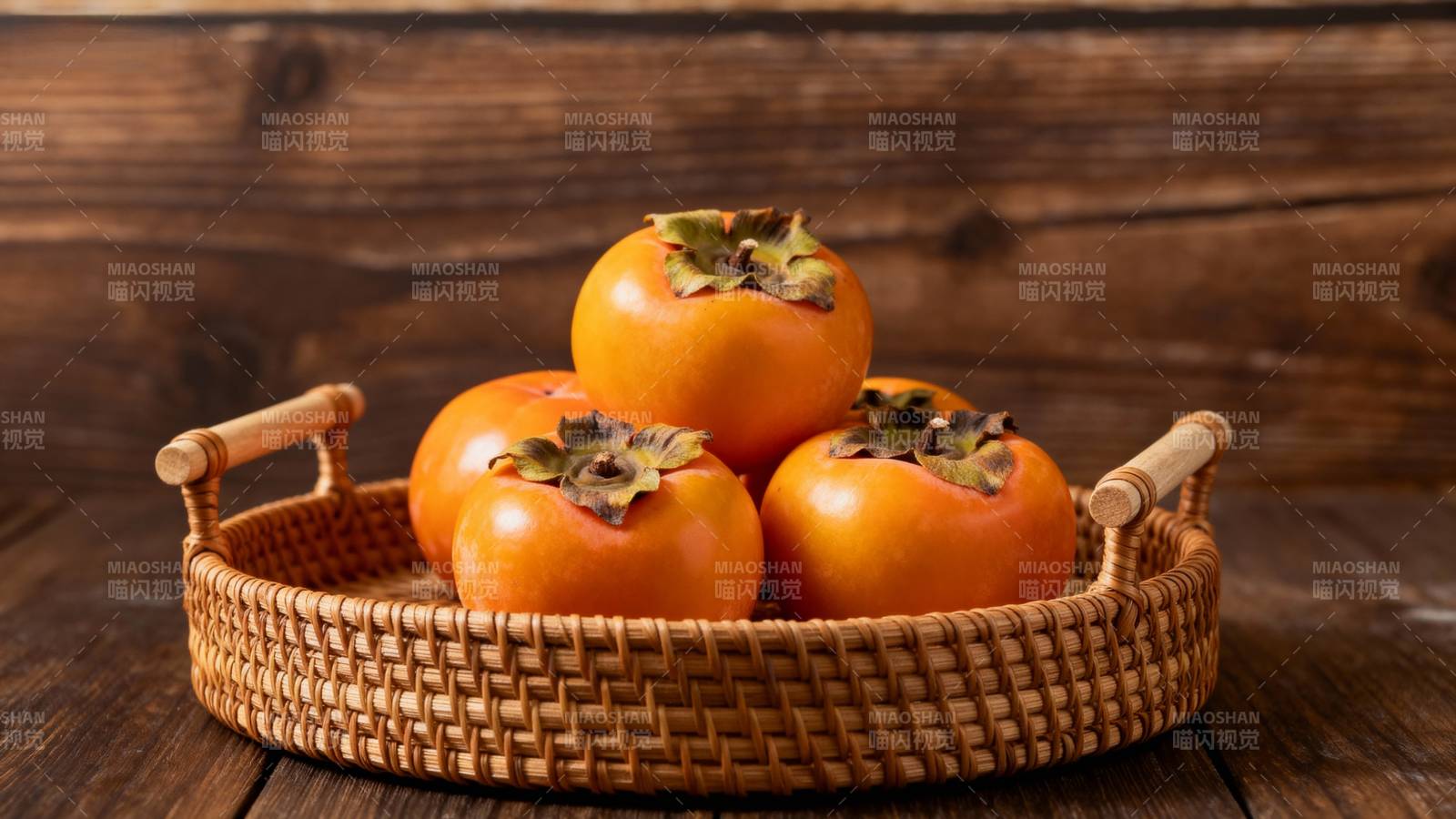 竹篮盛柿 秋日暖香图片