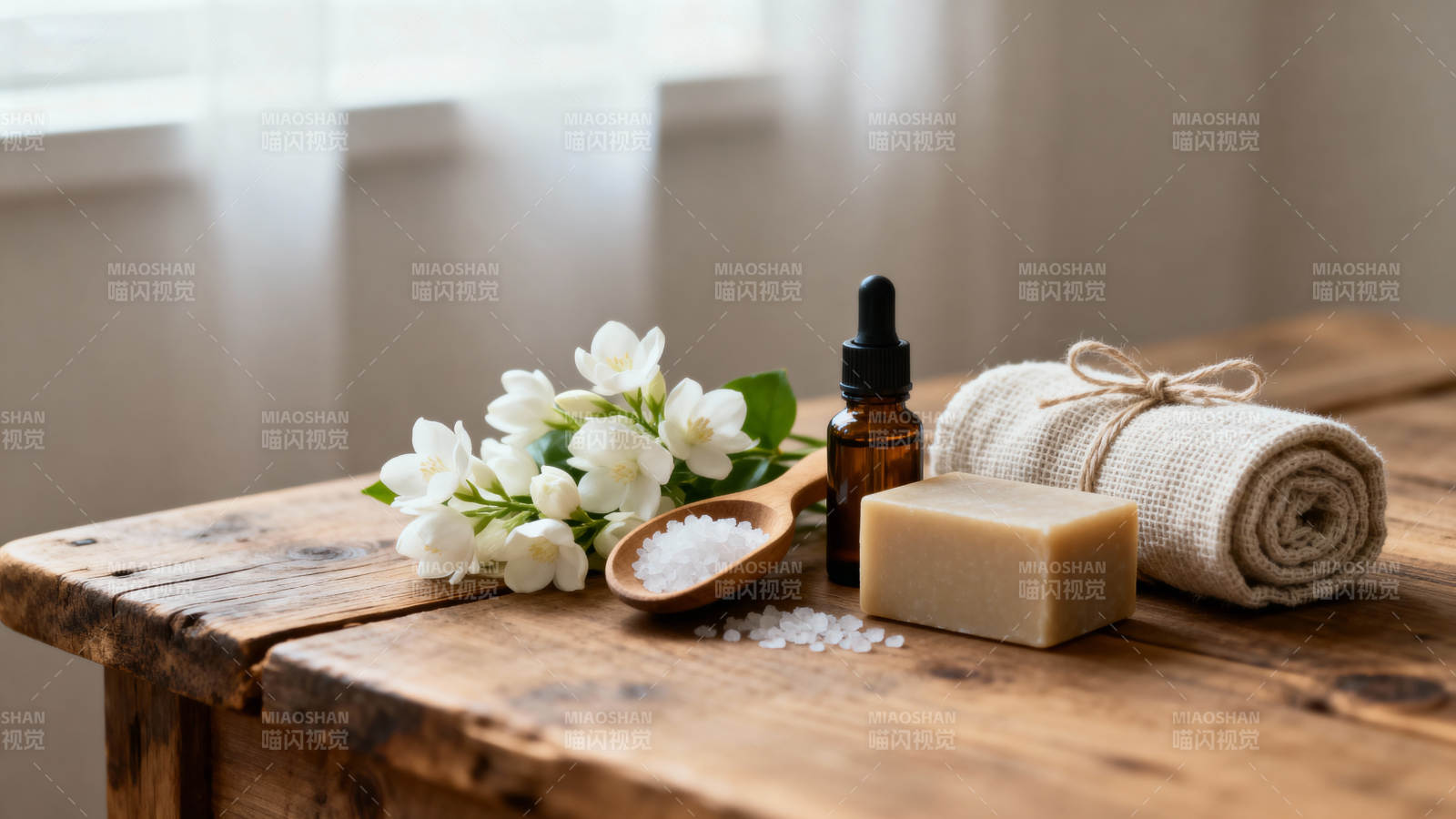 天然护肤 精油 香皂与花束图片