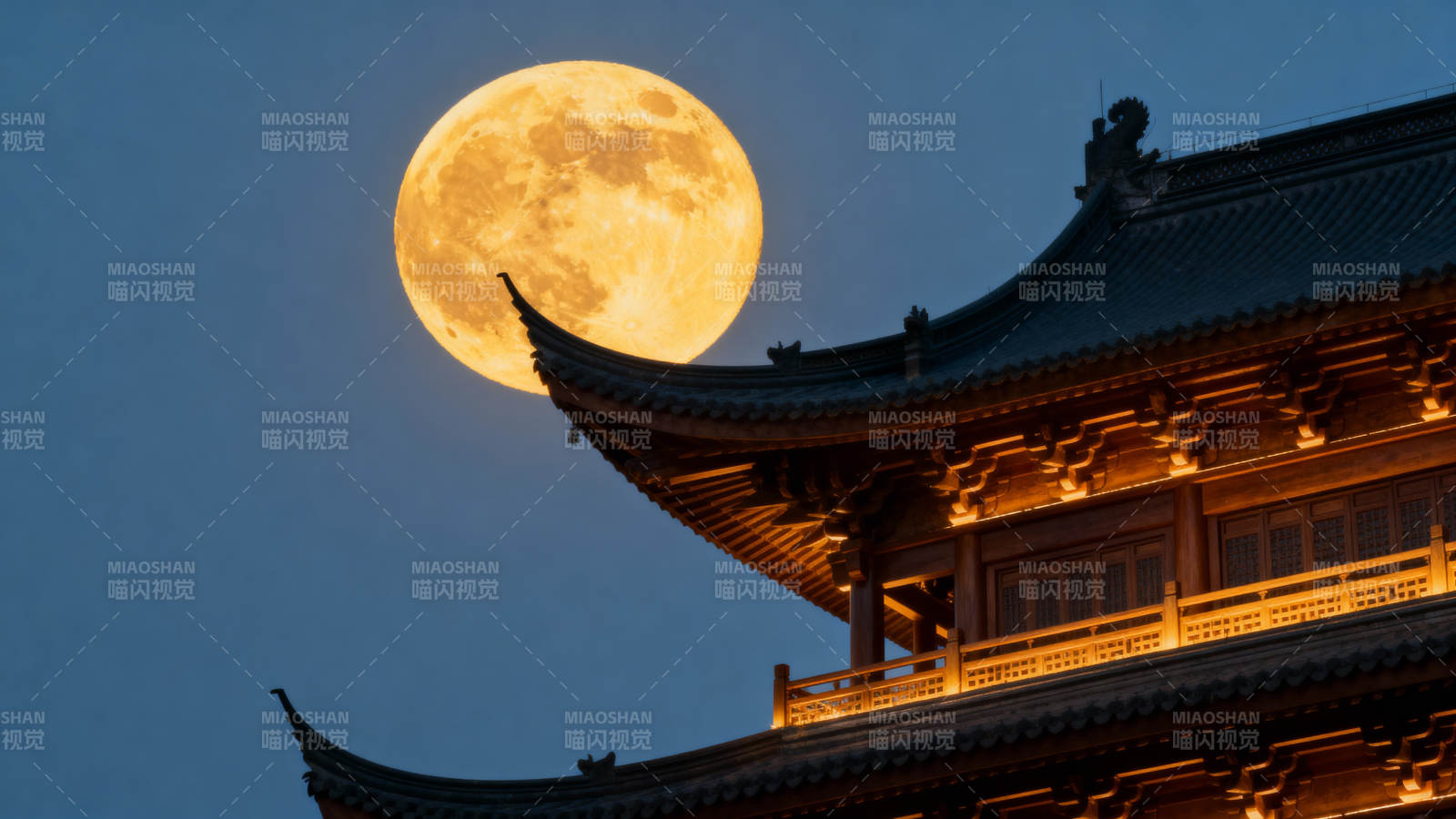 古楼映满月 夜色醉人心图片