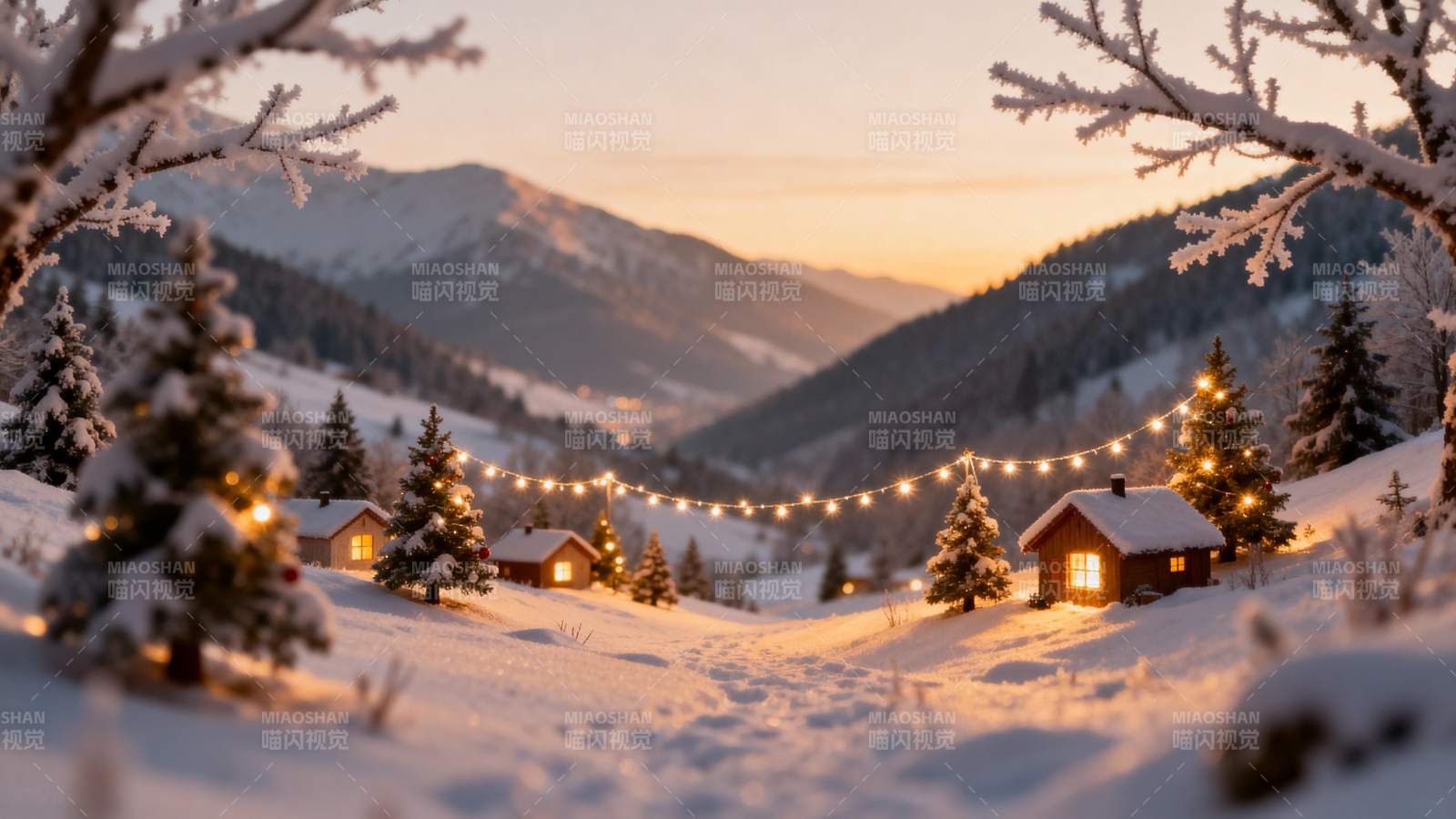 雪夜山村 灯火暖人心图片