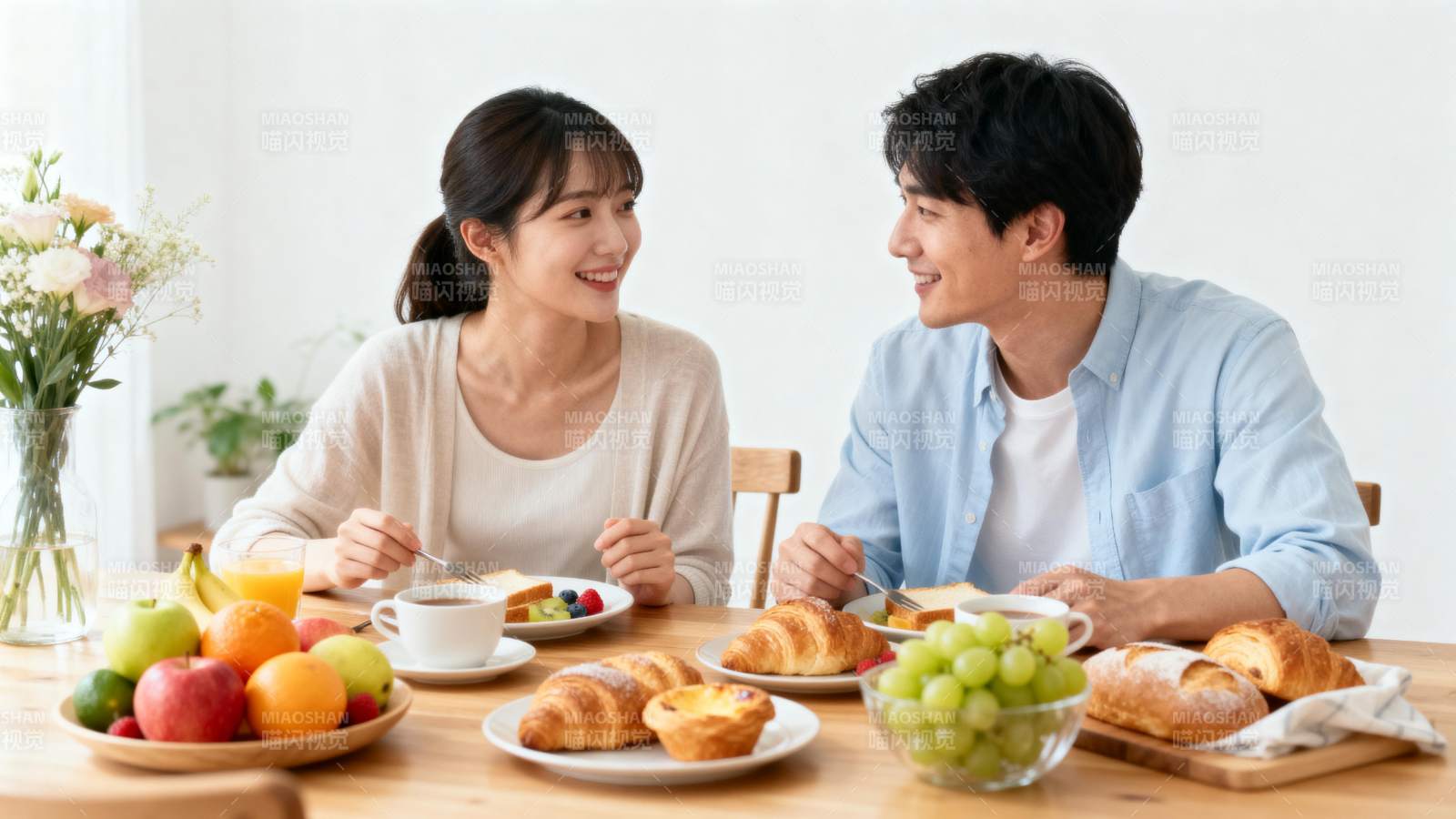 情侣早餐时光 温馨甜蜜图片