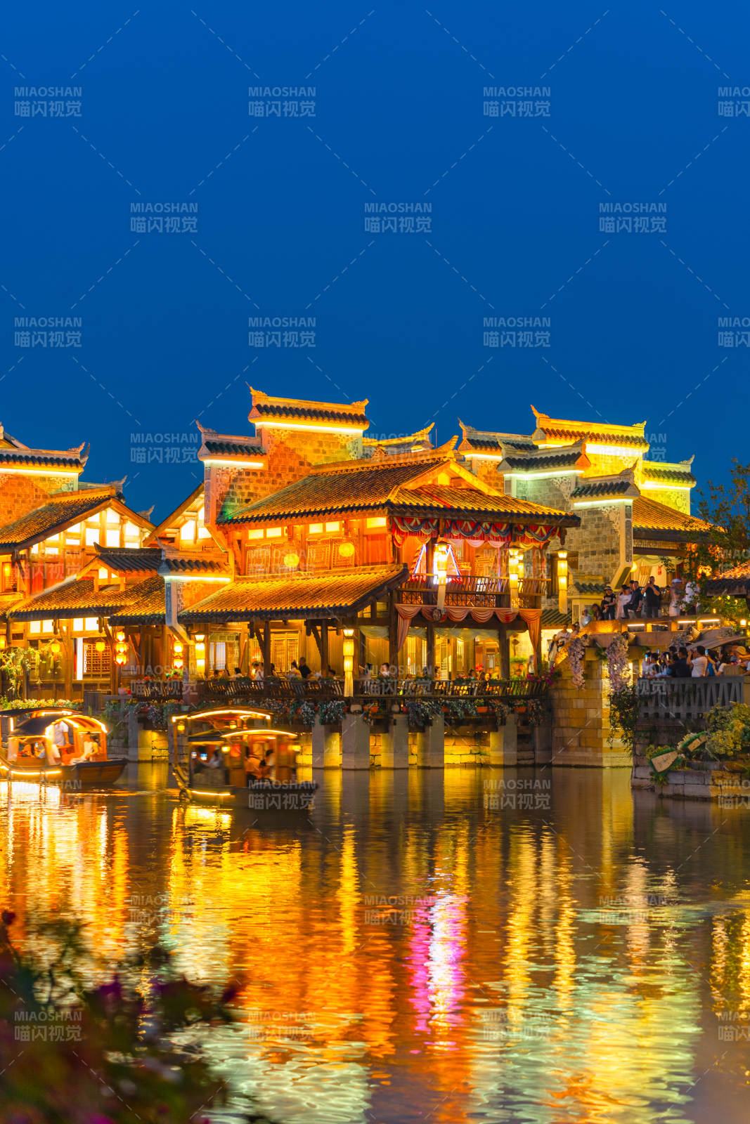 夜色水乡 灯火映古韵图片
