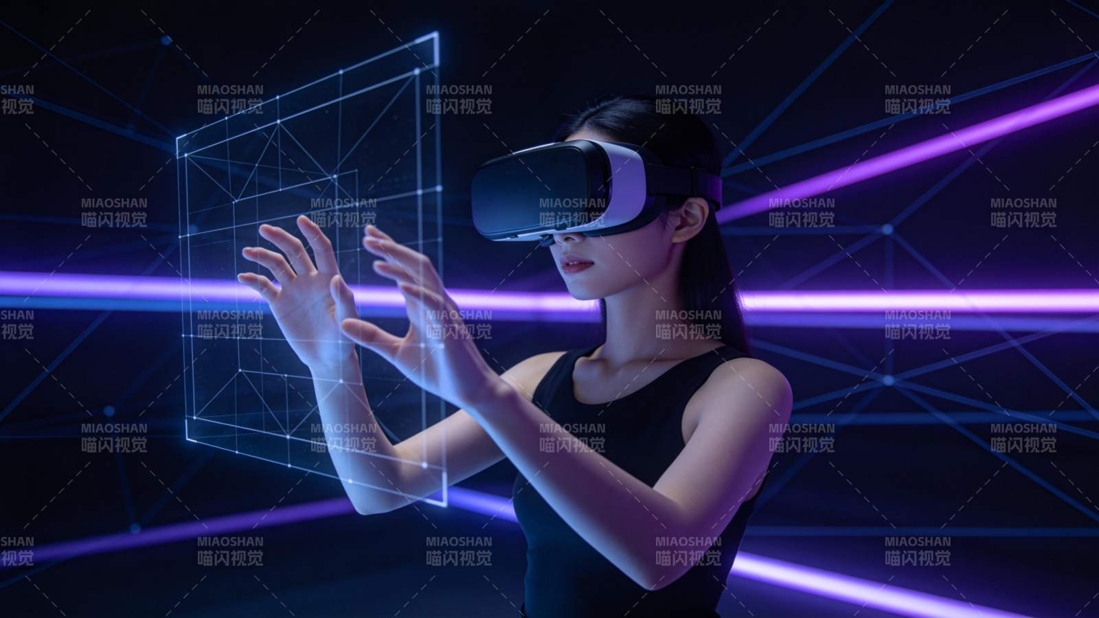 VR少女触碰全息立方体图片
