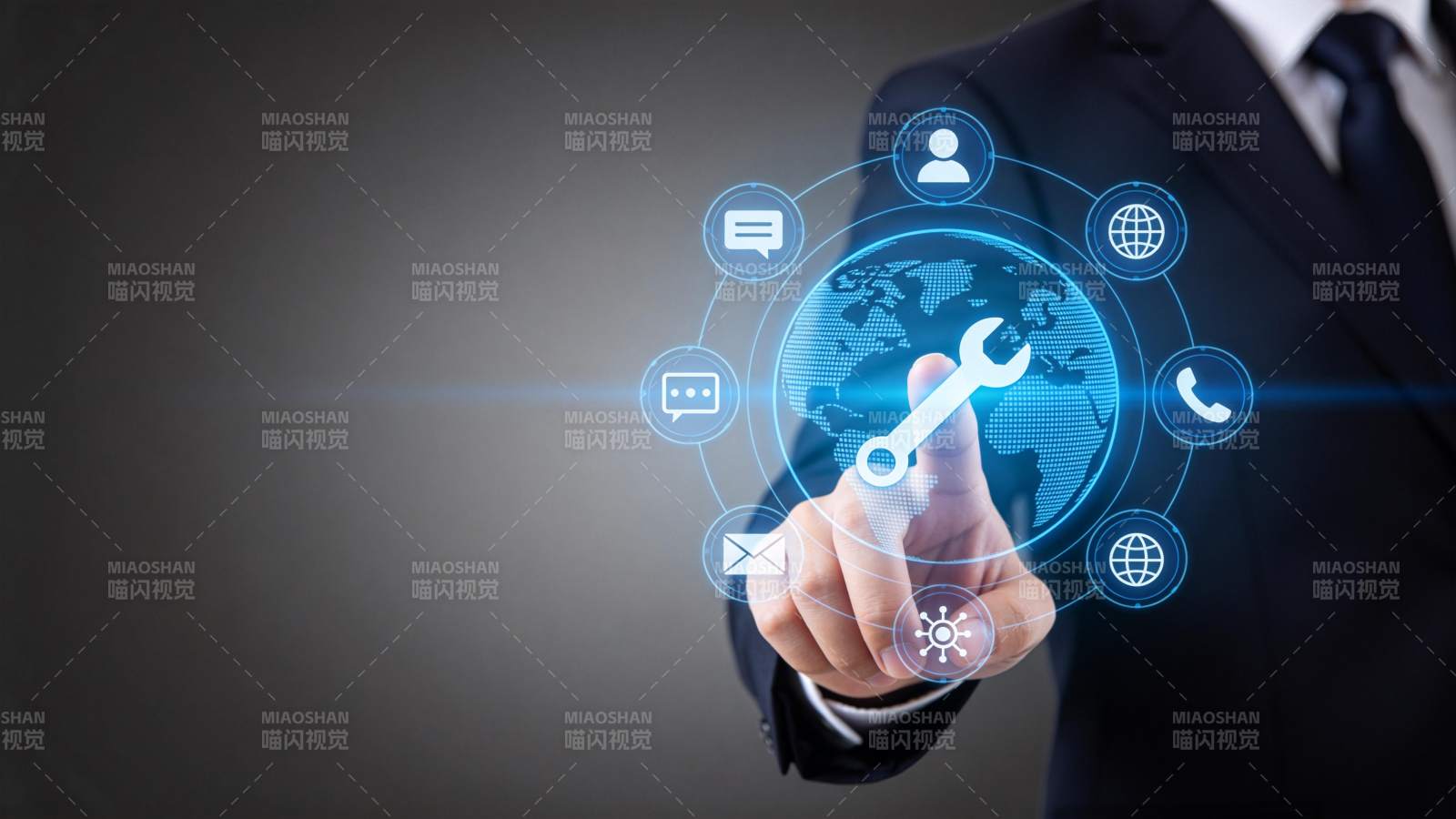 商务人士触控全球科技界面图片