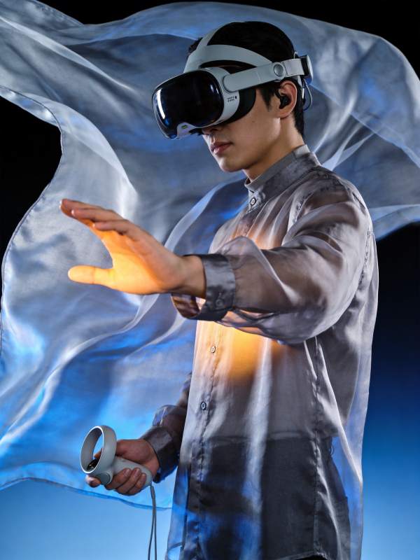 VR沉浸体验 虚实交融图片