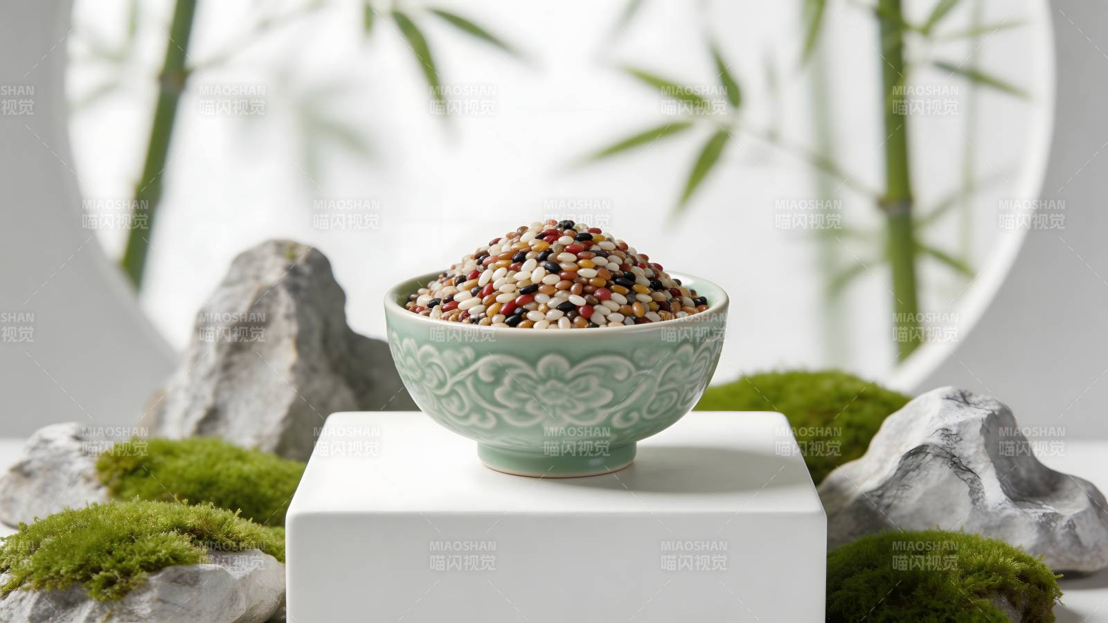 青瓷碗盛五谷 竹影禅意浓图片