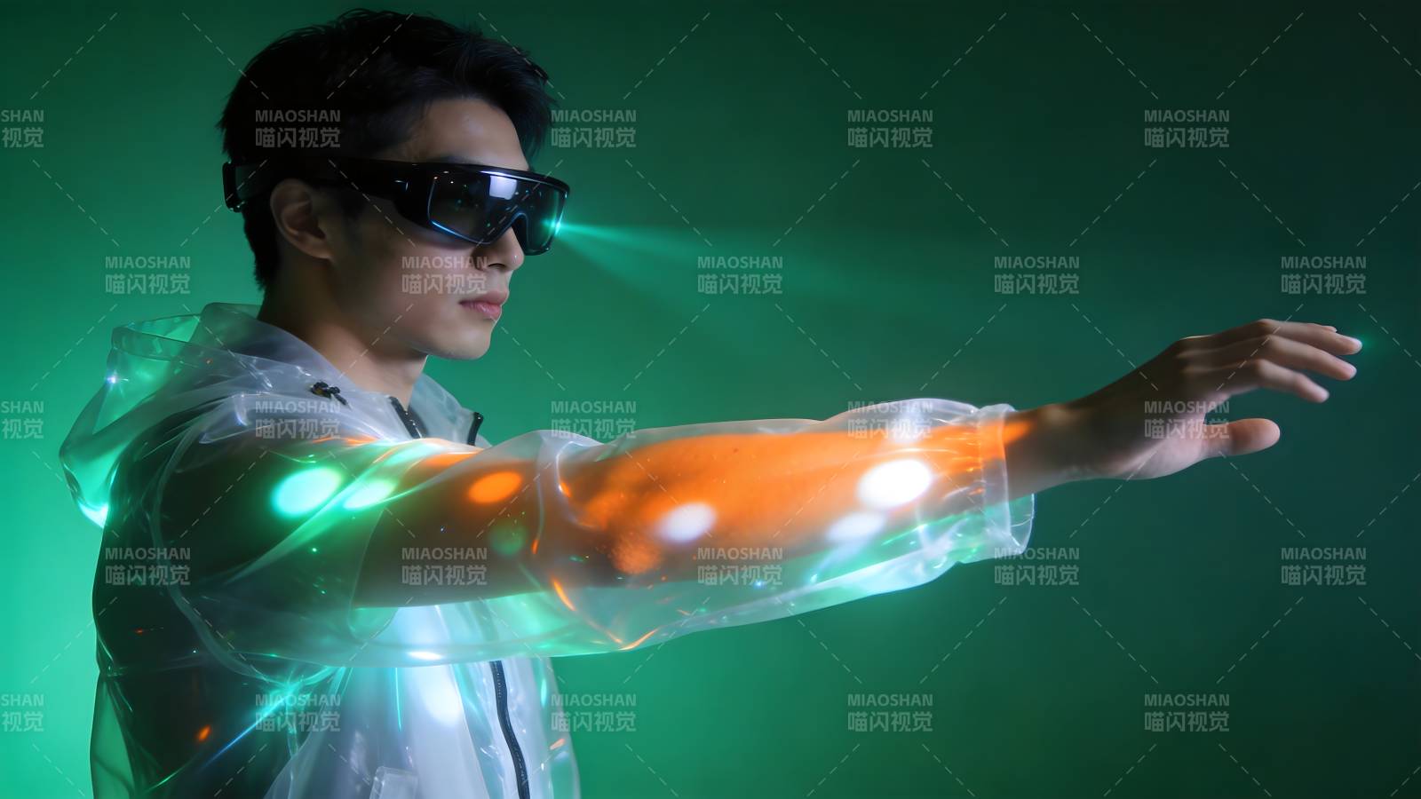 未来战士 光臂觉醒图片