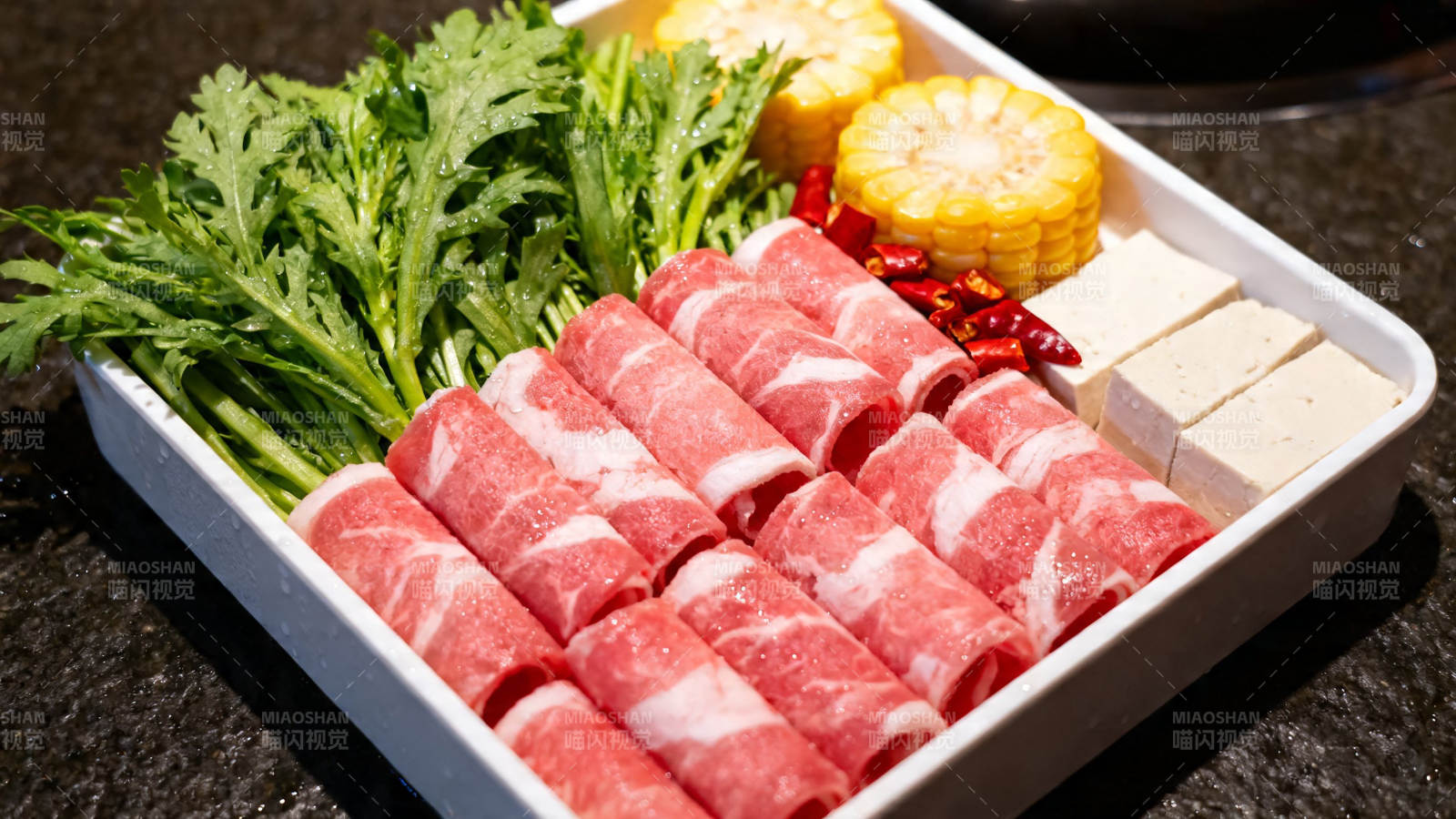 火锅食材拼盘 肉卷菜豆腐图片