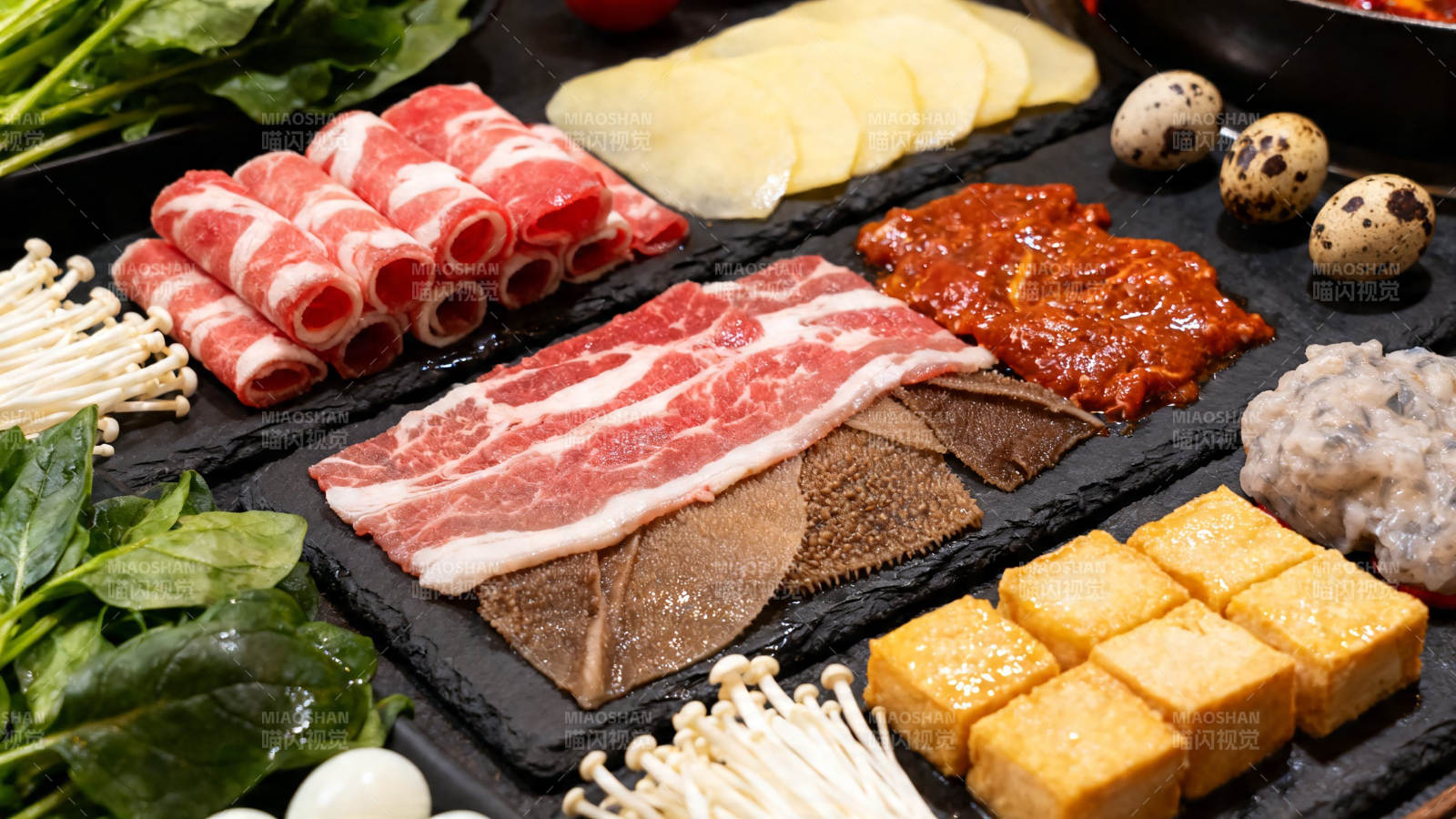 火锅食材拼盘 丰盛诱人图片