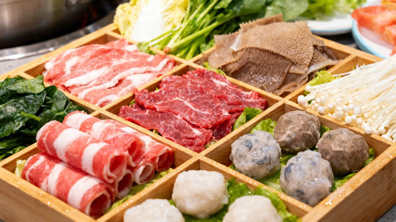 火锅食材拼盘 丰富多样图片