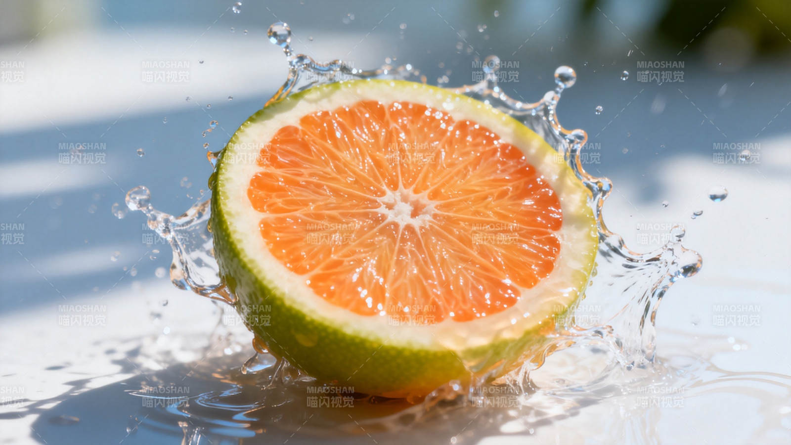 橙片溅水 清新瞬间图片