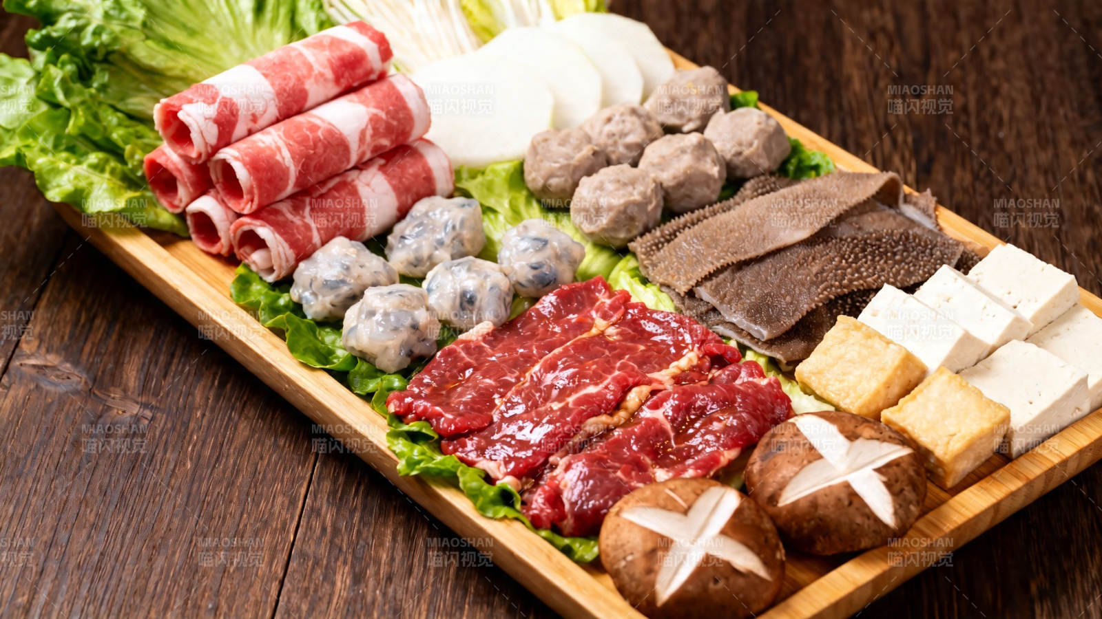火锅食材拼盘 丰盛诱人图片