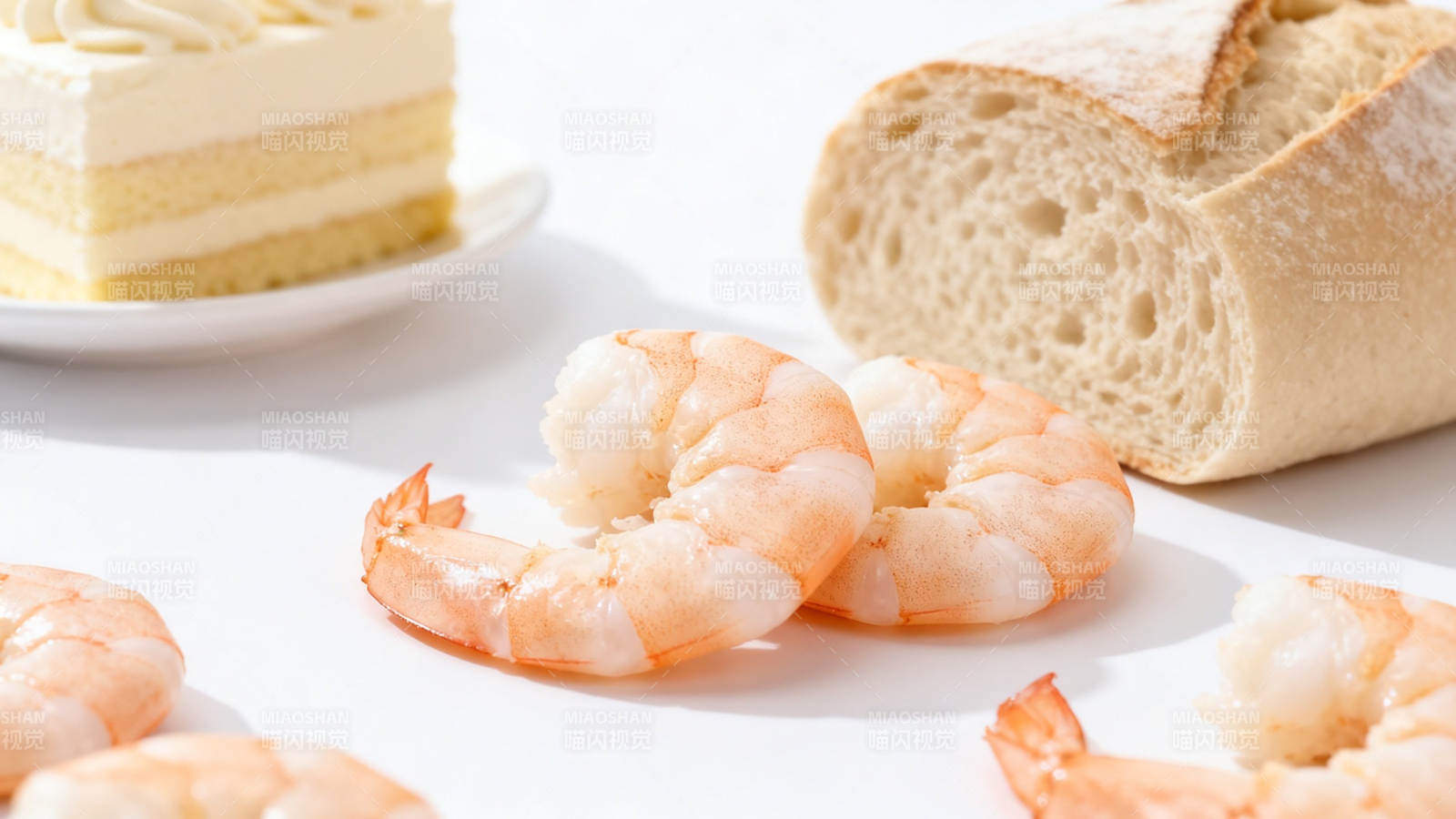 虾配面包蛋糕 美味组合图片