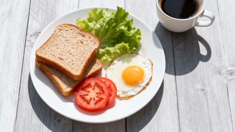 阳光早餐 吐司煎蛋配咖啡图片