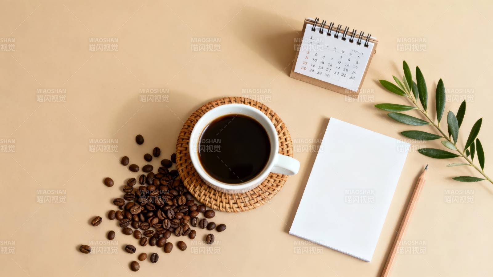 咖啡伴书香 静享晨光时光图片