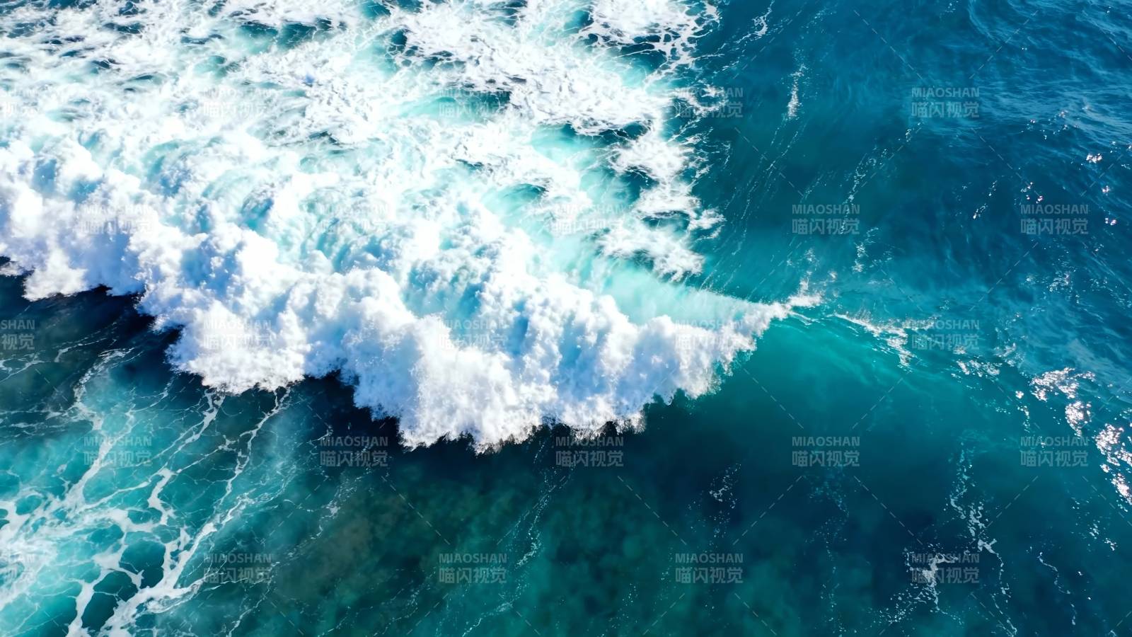 碧海翻涌 浪花如雪图片
