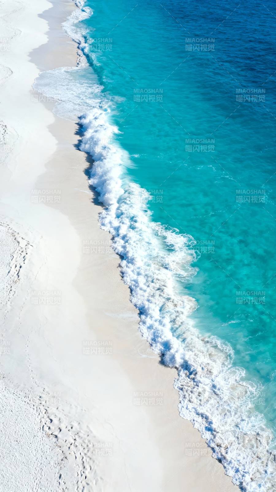 碧海白沙 浪花轻吻岸线图片