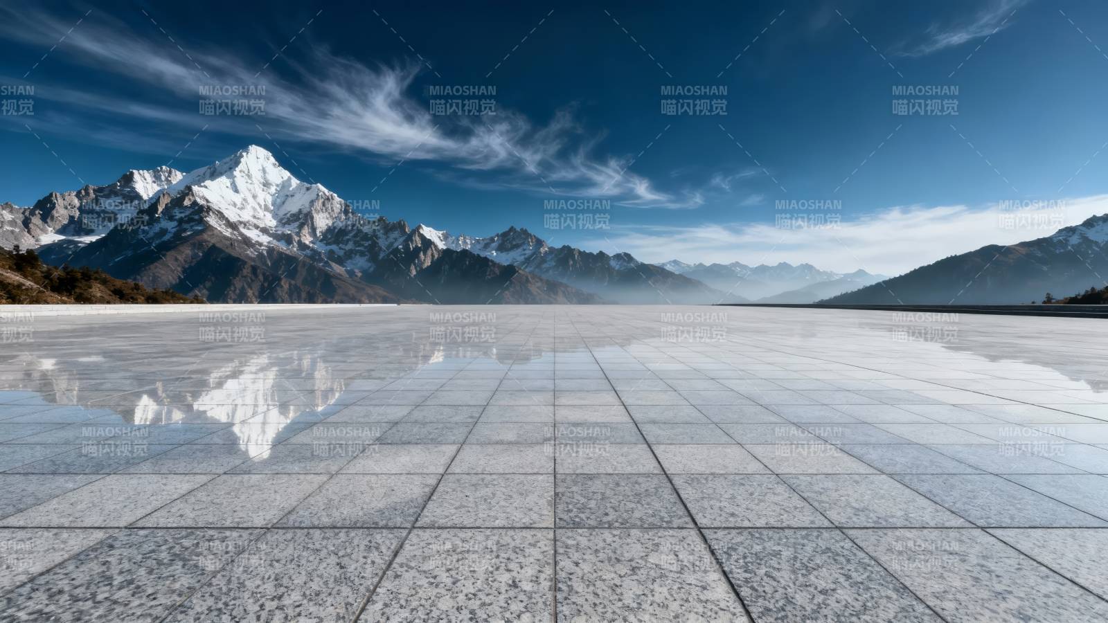 雪山倒影映石阶图片