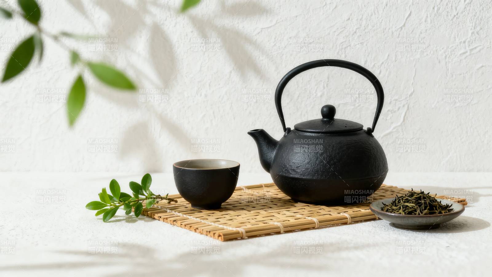 黑壶茶盏 静享禅意时光图片