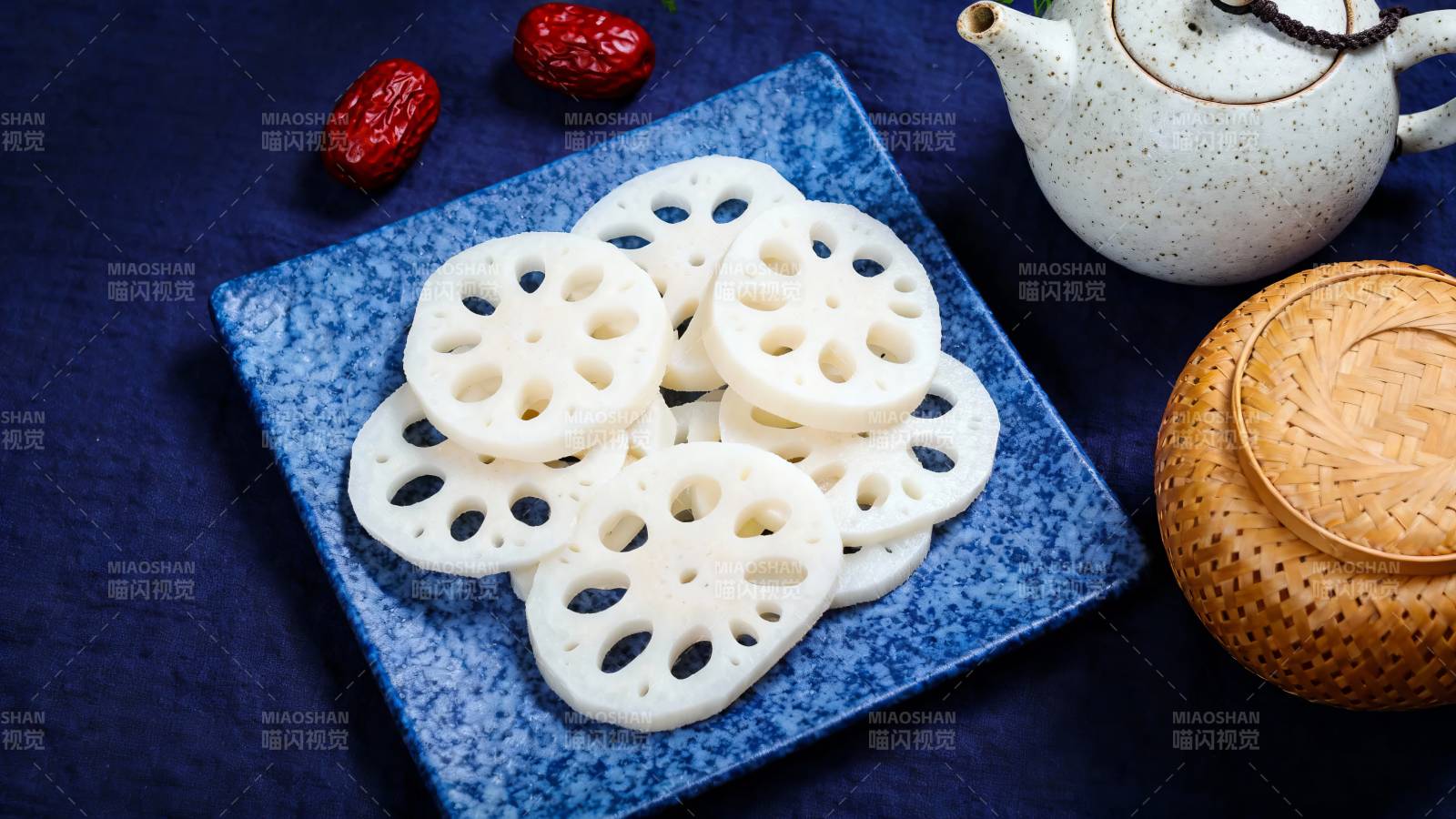 莲藕片配红枣茶点图片